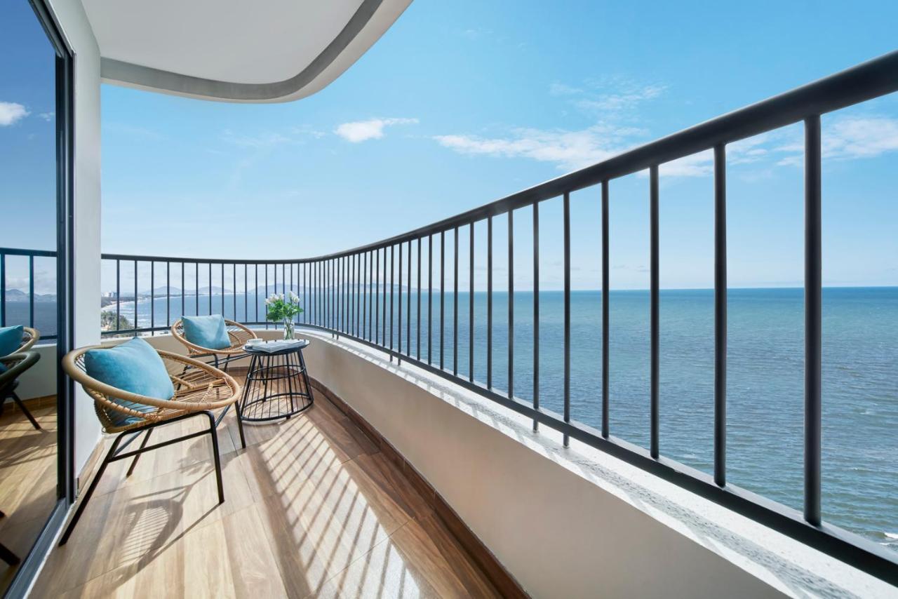 Vias Hotel Vung Tau - Transportation Included Exterior photo A balcony